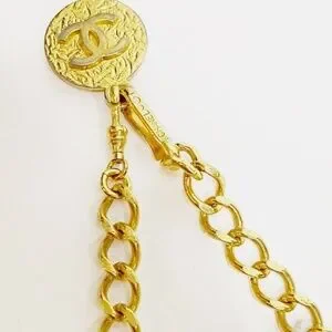 CHANEL | Accessories | Chanel Medallion Chain Link Gold  display picture 1
